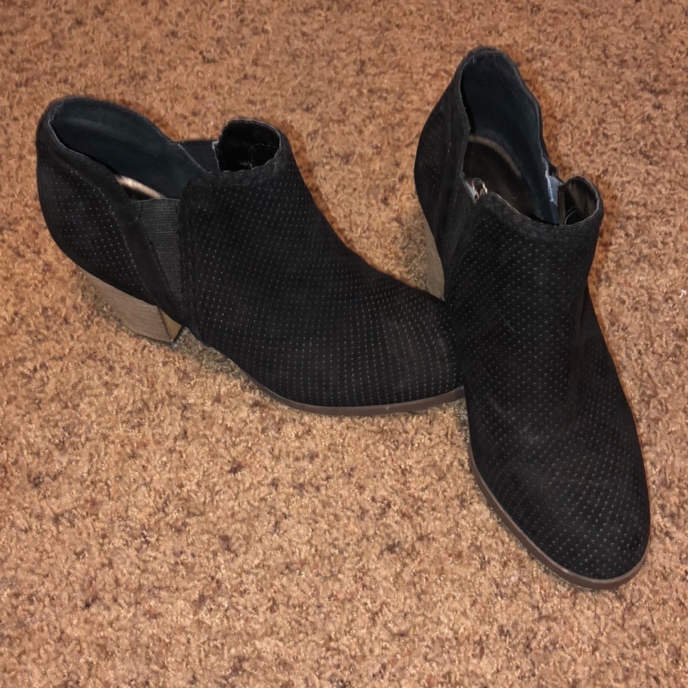 black booties